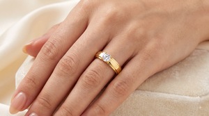 Anillo de Diamantes Solitario Clásico de 0.50 Ct en Oro de 14K con Banda Ancha, Piedra Central Brillante, Anillo de Compromiso Minimalista, Joyería Personalizada OEM ODM - Product Image 4