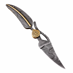 Cuchillo plegable utilitario hecho a mano de acero de Damasco con punta recta, personalizable, con mango de acero de Damasco y latón. - Product Image 1