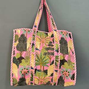 Bolsos de mano acolchados de terciopelo estampado, bolsos acolchados de terciopelo con estampado indio a mano. - Product Image 6