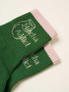 Chaussettes de Pilates personnalisées « Cute Matcha Addict », chaussettes de yoga en coton à rayures avec grip bidirectionnel, chaussettes antidérapantes d'intérieur avec logo personnalisé - Product Image 3