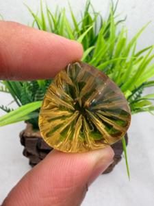 Natural Lemon Quartz <b>Honey</b> Yellow Big Size Trillion Cut Carving 62.50Carats Loose Gemstone Color Play for Beautiful Pendant - Product Image 5