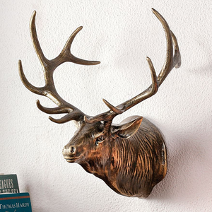 Grande tête de cerf en bronze à suspendre au mur, avec de grands bois de cerf détaillés, disponible à prix de gros. - Product Image 1