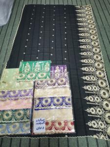 Châle de luxe pour femme musulmane en mousseline brodée florale, léger, respirant, écharpe d'été avec détails en strass, long, grand et doux - Product Image 2