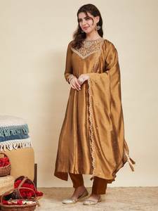 Zain Exports - Conjunto de Dos Piezas de Salwar Kameez, Tela de Seda Vichitra con Detalles Bordados, Ropa Casual para Fiesta, para Mujer, Todas las Temporadas - Product Image 4