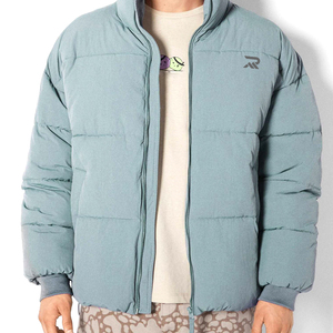 Chaqueta Acolchada Azul Claro con Cuello Alto, Bolsillos con Cremallera, Resistente al Viento, Abrigo Casual de Invierno, Corte Regular, Relleno de Poliéster - Product Image 6