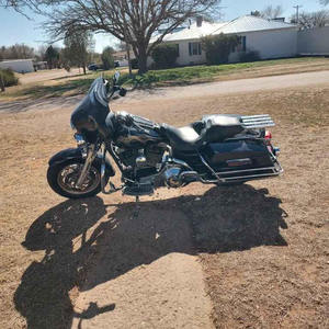 Venta de Motocicletas Custom Electra Glide Cruiser Usadas del 2002, Confiables, con Protección Contra el Viento, Manejo Suave, Origen Estadounidense, Todos los Modelos - Product Image 1