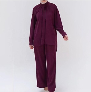 Ensemble de survêtement allongé couleur bordeaux, style tendance, coupe ample pour le sport et le yoga, avec pantalon évasé et effet empilé, pour femme, collection automne-hiver, tenue modeste - Product Image 4