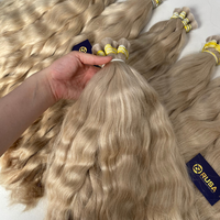 Extensions de cheveux naturels bruts vietnamiens en vrac, texture ondulée, cuticules alignées, prix de gros