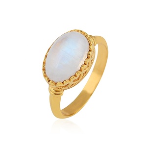Anillo de piedra lunar arcoíris chapado en oro de plata 925 hecho a mano, piedra de nacimiento de junio, anillo de piedras preciosas vintage bohemio para mujer - Product Image 1