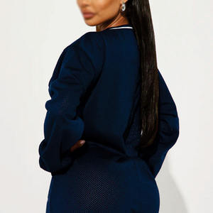 Camiseta de fútbol americano unisex personalizable, estilo hip hop, malla deportiva, 100% poliéster, corte holgado, hombros caídos, ropa deportiva. - Product Image 4