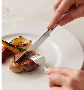 Ensemble de couverts classiques en acier inoxydable avec finition miroir, lavable au lave-vaisselle, collection de 5 pièces pour mariage et repas - Product Image 4