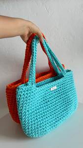 Disponible en diferentes colores, diseños de cuentas, tamaños, formas y opciones de acabado para adaptarse a su colección. - Product Image 1