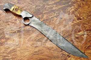 Couteau de chasse Bowie à lame fixe en acier Damas fait main, avec poignée en corne de bélier et étui en cuir, cadeau idéal - Product Image 2