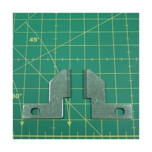 B4471-03A-OY PIÈCES DE MACHINE DE SURFERMETURE DOMESTIQUE DE COUTEAU INFÉRIEUR - Product Image 1