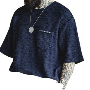 เสื้อยืดผ้าแจ็คการ์ดลายคลื่นถักแบบย้อนยุคของผู้ชายสำหรับฤดูร้อนเสื้อแขนสั้นทรงหลวมสีพื้นทำจากผ้าโพลีเอสเตอร์/ คอตตอน - Product Image 5