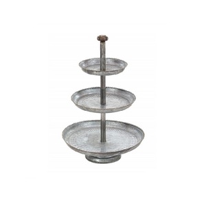 Support à gâteau en métal de nouvelle conception, support décoratif, support à gâteau de la plus haute qualité, support à gâteau plaqué or, support pour fête d'anniversaire - Product Image 2