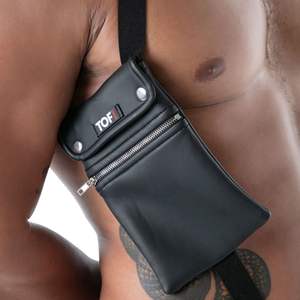 Harnais de poitrine en fausse fourrure noir avec poche zippée, respirant, sexy, grande taille pour homme - Product Image 3
