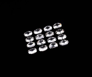 OM GEMS - Anillo Solitario con Diamante Cultivado en Laboratorio IGI de 4.0 mm, Corte Redondo Rosa, Color D, Claridad VVS1, Perforado con Láser - Product Image 3