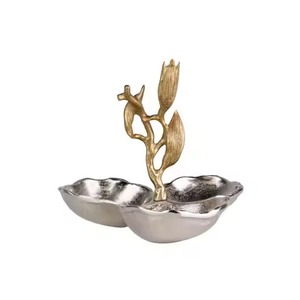 Bol à fruits secs en métal contemporain, finition design, plat décoratif pour en-cas, vaisselle de luxe, article cadeau - Product Image 3