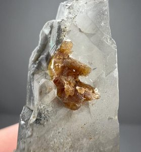 Cristaux de monazite sur quartz du Pakistan, spécimen minéral naturel rare, cristal de collection pour présentation - Product Image 1