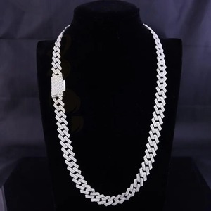 Cadena Cubana de Lujo con Moissanita y Apariencia de Diamante Brillante, Collar de Plata Esterlina 925 Estilo Hip Hop para Colección de Moda - Product Image 3
