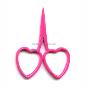 Tijeras Kelmscott al por mayor, tijeras de bordado Little Love, mini tijeras con forma de corazón de 2.5 pulgadas, tijeras Little Love - Product Image 3