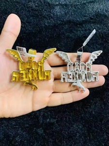 Pendentif plaqué or avec accents de diamants, bijoux hip-hop unisexe pour un style streetwear - Product Image 2
