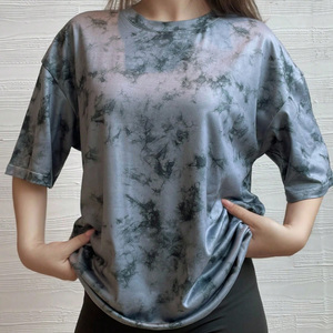 เสื้อยืดมัดย้อมสำหรับสตรีเสื้อคอตตอนน้ำหนักเบาเครื่องแต่งกายลำลองแฟชั่นออกแบบแบรนด์ได้ตามต้องการ - Product Image 5