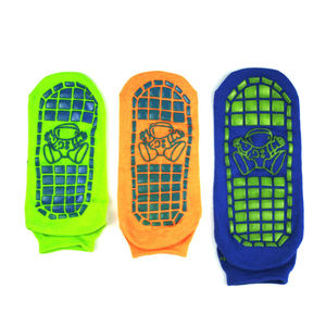 Chaussettes de sport antidérapantes personnalisées de haute qualité pour le football, chaussettes de football antidérapantes, chaussettes de football pour jeunes en coton 100% écologique pour l'automne - Product Image 4