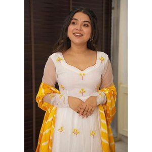 ชุด anarkali สำหรับใส่ในงานปักขนาด XS มีพื้นและ dupatta - Product Image 3