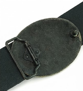 Cinturón de Cuero Negro Premium para Hombre, Estilo Heritage con Emblema CS, Hebilla Ovalada de Latón Envejecido, Diseño Auténtico de Inspiración Vintage - Product Image 3