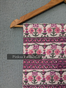 Tela de algodón india hecha a mano con estampado floral, tela étnica con estampado Sanganeri para prendas y vestidos de mujer. - Product Image 5