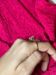 Anillo de Diamante Cultivado en Laboratorio con Corte Corazón, Certificado por IGI y Claridad VVS, en Oro Amarillo de 14K, Joyería Fina para Mujer - Product Image 4