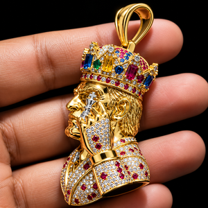 Pendentif buste couronné doré avec moissanite et pierres multicolores, collier statement, accessoire de bijouterie - Product Image 3