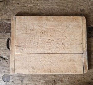 Tabla de Cortar Multiusos, Sostenible y Reutilizable, de Madera Dura, para Servir y Preparar Alimentos, Apta para Lavavajillas - Product Image 3