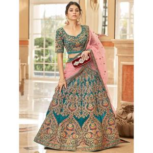 Magnifique vêtement de mariée en velours brodé bleu sarcelle Lehenga Choli - Product Image 5