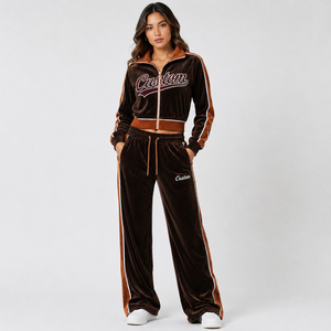 Chándal de terciopelo personalizado para mujer, manga larga, con cordón ajustable, estampado de letras en la parte delantera, corte holgado, alta calidad, informal, de invierno, ecológico, liso. - Product Image 3