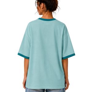 เสื้อยืดโอเวอร์ไซส์สีฟ้าสำหรับผู้หญิง พิมพ์ลายดอกชบาหลากสีสัน สไตล์ลำลอง ผ้าฝ้าย สำหรับฤดูร้อน รับผลิตแบบ OEM ODM ขายส่ง - Product Image 2