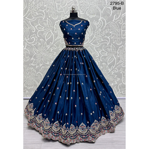 Collections de velours de vêtements de mariée indiens pour la mariée avec le travail de Zarkhan par Fabzone - Product Image 4