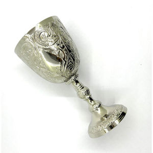 Juego de 2 Copas de Cerveza de Metal Martillado, Color Cobre/Dorado, para Bar, Accesorio de Mesa, Copas para Vino Tinto y Cerveza - Product Image 3