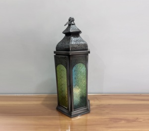 Farol Decorativo Marroquí de Hierro de Diseño Artesanal con Acabado Antiguo Modelo L630 - Product Image 4