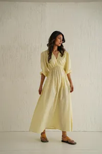 Vestido largo amarillo de verano para mujer, de tela de algodón, con cuello en V, manga abullonada, holgado, informal, estilo bohemio - Product Image 5