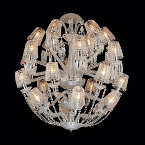 Lámparas de Araña Tradicionales Vintage con Pantallas de Cristal Curvas de Forma Redonda para Salones Grandes o Vestíbulos Amplios, Elegancia Baccarat - Product Image 1