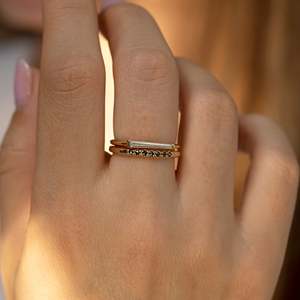 Anillo de Oro Sólido de 14K para Mujer con Diamante Cultivado en Laboratorio, Corte Baguette, 2.5 Quilates, Certificado IGI, Estilo Minimalista para Uso Diario - Product Image 3
