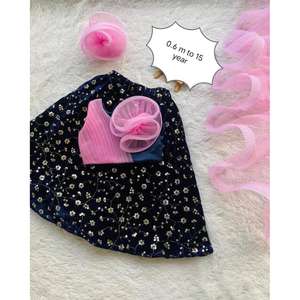 SÉQUENCE DE VELOURS À LA MODE TRAVAIL ENFANT LEHENGA CHOLI AVEC DUPATTA NOIR - Product Image 2