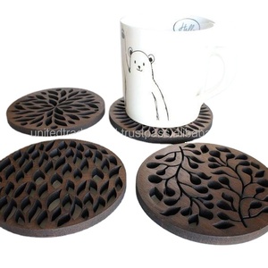 Sous-verre antique en bois naturel de coupe de laser pour des sous-verres de thé de vaisselle par United Trade World - Product Image 1