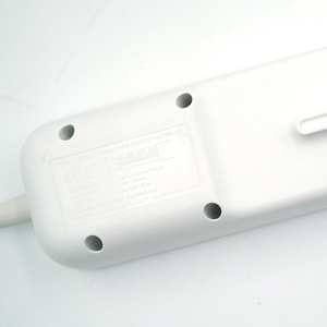 Regleta de enchufes múltiples Yamatik de 2500W 13A 220-250V 2M, 3 tomas, cable de extensión, enchufe de mesa comercial, ¡superventas! - Product Image 3