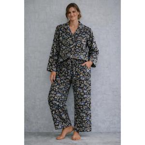 Ensemble de pyjama élégant en coton imprimé à la main pour femmes, vêtements de nuit confortables pour un confort quotidien - Product Image 1