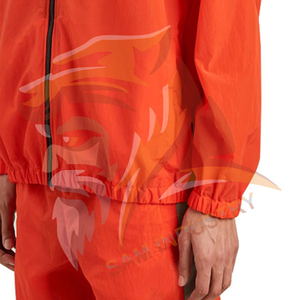Ensemble survêtement coupe-vent personnalisé pour homme avec veste zippée et pantalon, en matière légère, idéal pour la gym et le jogging - Product Image 6