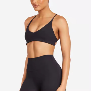 เสื้อชั้นในกีฬาแบบมีสายไขว้หลัง คอกลม ไซส์ใหญ่ รองรับกระชับสูง สำหรับโยคะ ออกกำลังกาย ฟิตเนส เซ็กซี่ โชว์หลัง ทรงครอปท็อป  รับสกรีนโลโก้ด้านหน้า - Product Image 2